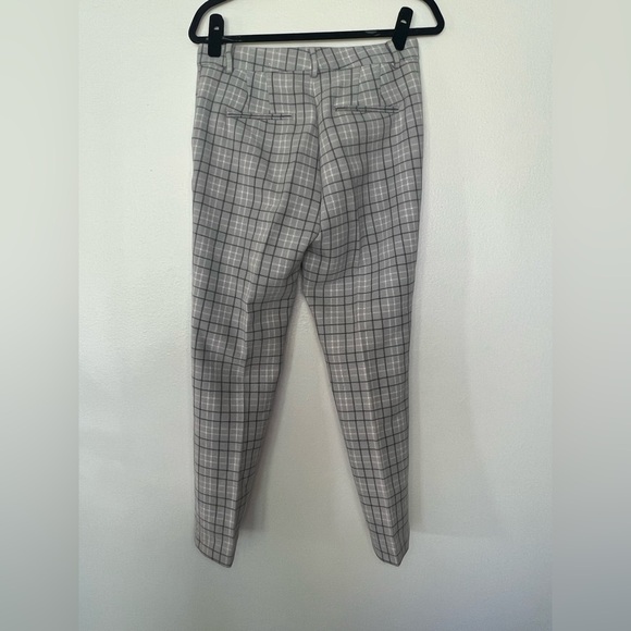 Ann Taylor The Everyday Ankle Pant in Plaid - Curvy Fit - Picture 3 of 6